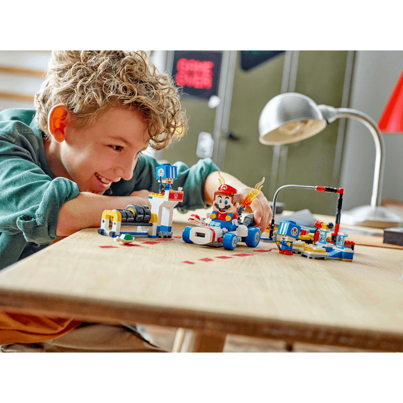 Set-Mario-Kart--Garaje-de-Toad-390-Piezas-LEGO