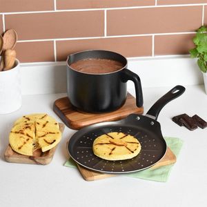 Combo Parilla Antiadherente para Arepas + Jarro Lechero de 1.5L - Universal