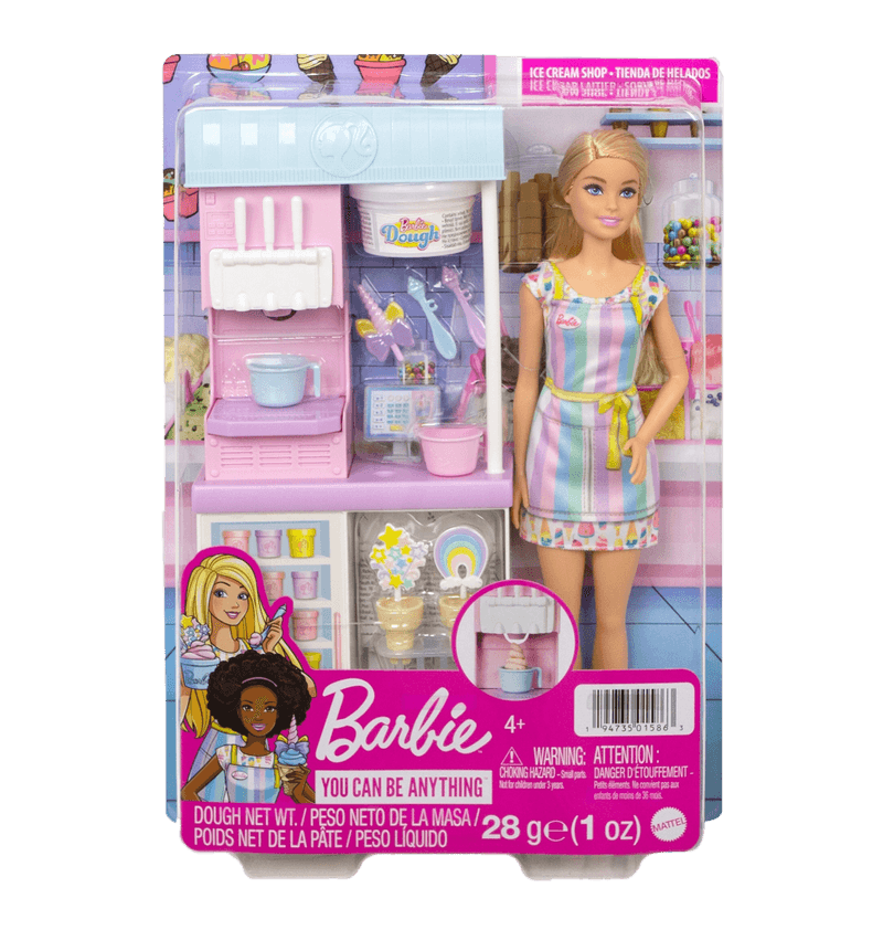 Barbie Set Heladería Con Muñeca Barbie  x 1 Este encantador set permite a los niños explorar su imaginación mientras dirigen su propia heladería. Con una muñeca Barbie, una estación de helados y accesorios interactivos, podrán preparar delicios