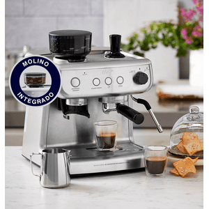 Cafetera espresso Oster Perfect Brew Molino integrado